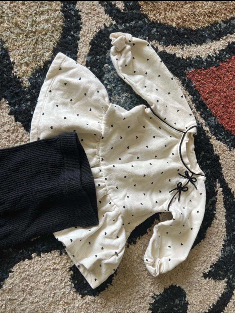 GAP Cream Peplum Top with Black Hearts